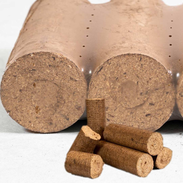 Dřevěné brikety - brikety dřevěné - Nestro (10 kg/bal)